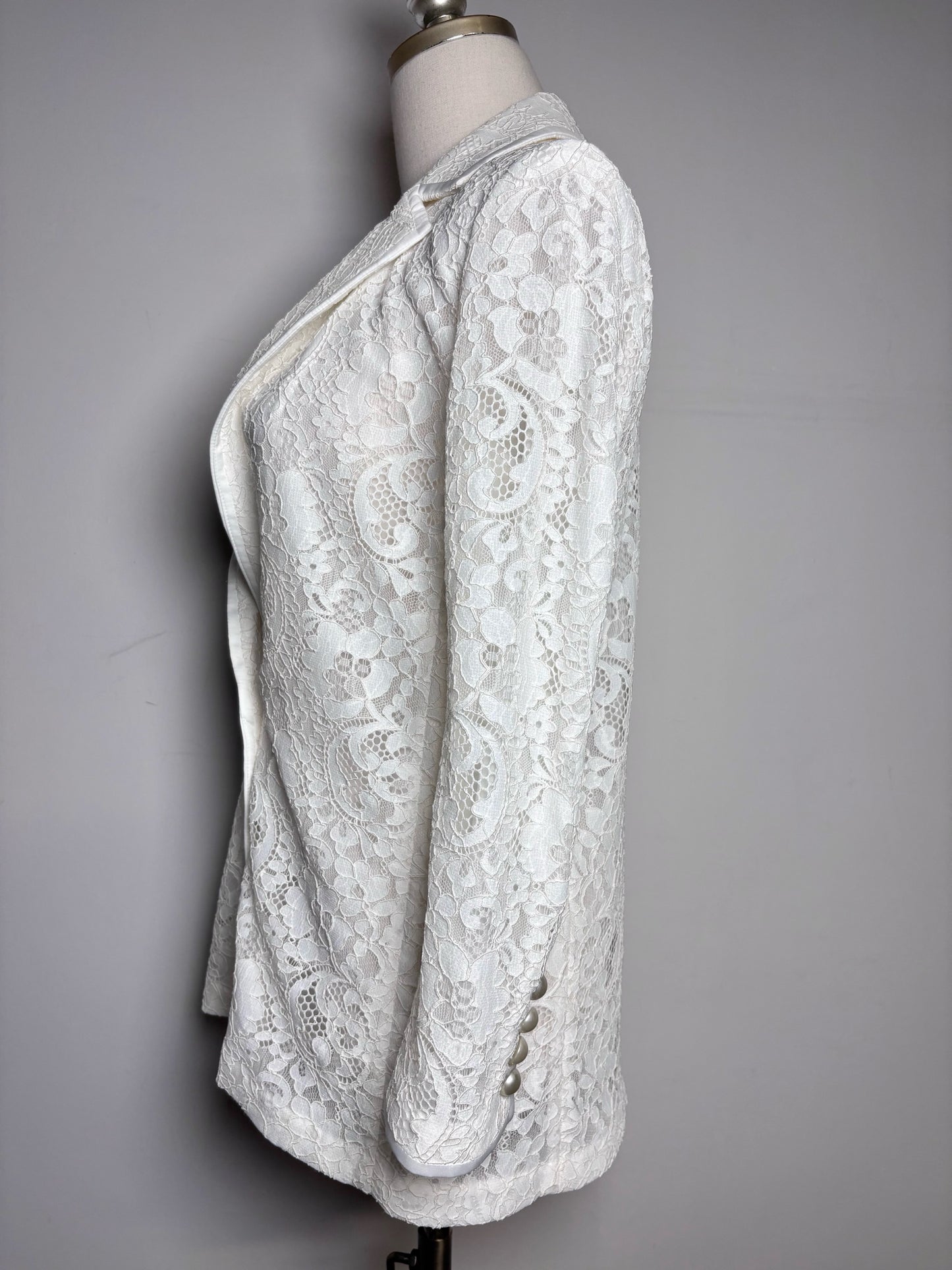 Women Size 0 Alice + Olivia Cream Lace Nylon Pearl Button Pre-owned Blazer