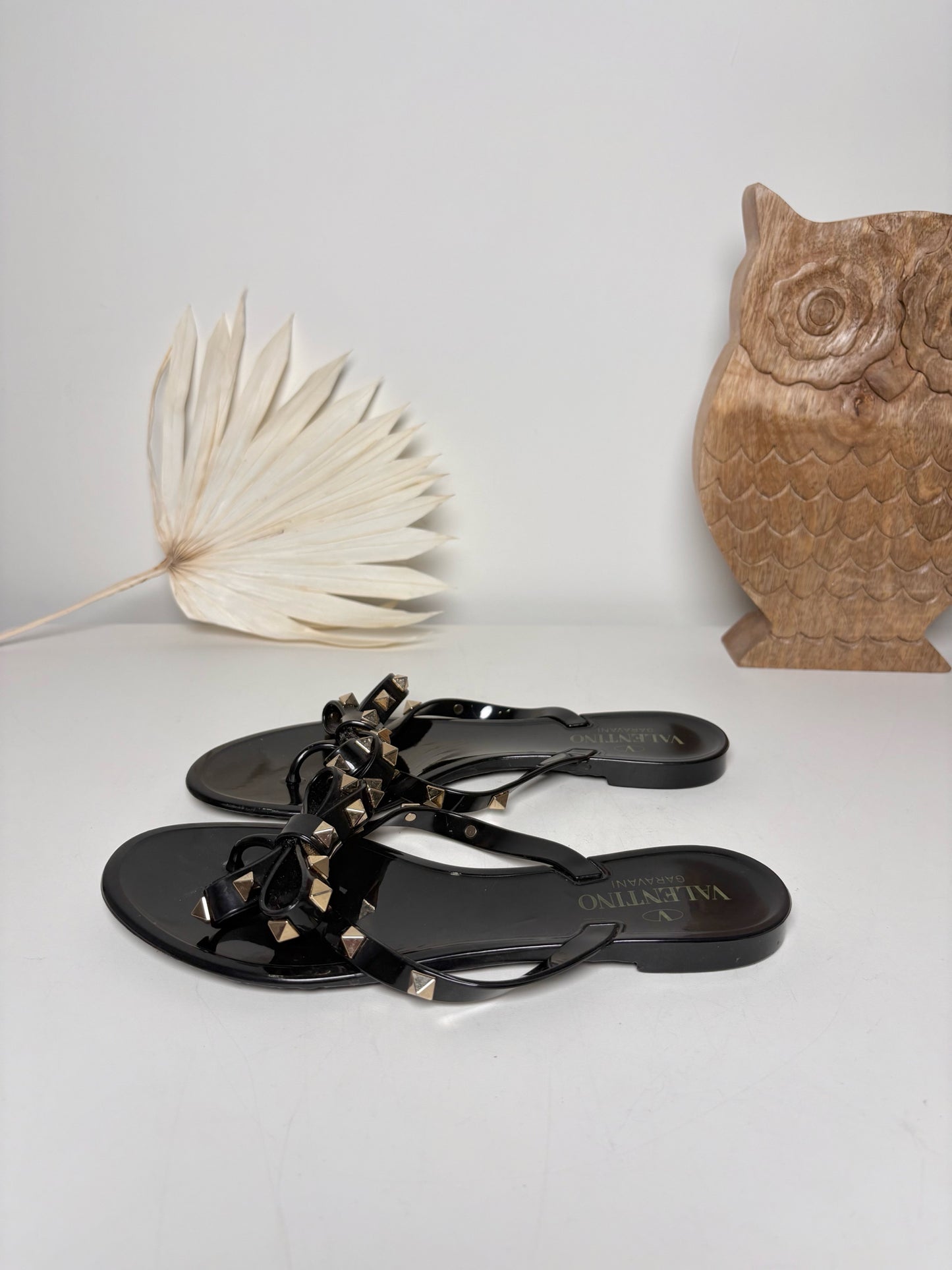 W Shoe Size 36 (5.5/6 US) Valentino Black PVC Thong Stud Sandals