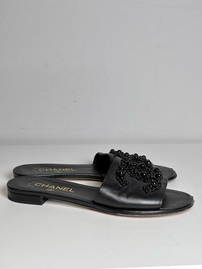 W Shoe Size 37.5 (7.5) Chanel Black Leather Women's Pre-owned Sandals