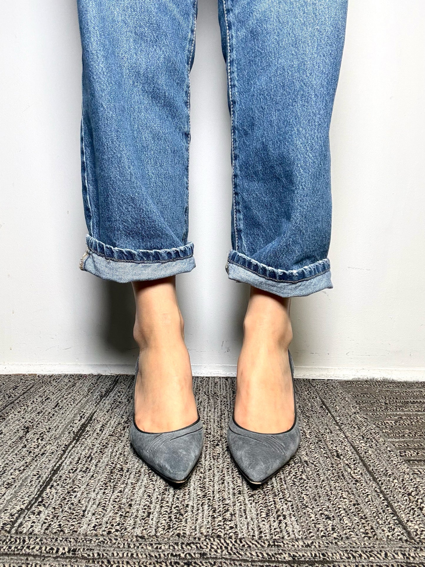 W Shoe Size 39 Manolo Blahnik Rela Grey Suede Pre-owned Pump