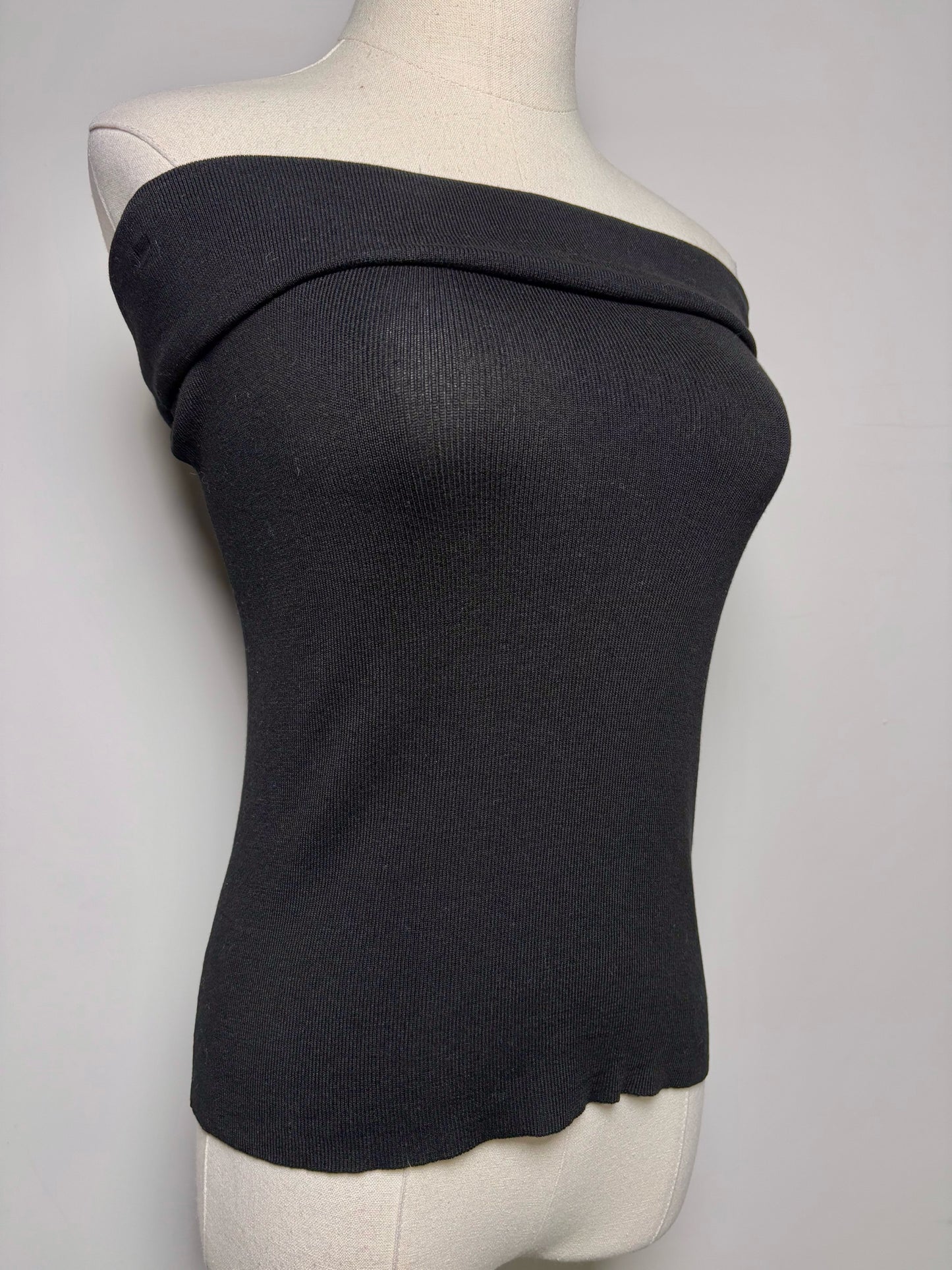 Women Size S St. Agni Black Strapless Knit Top