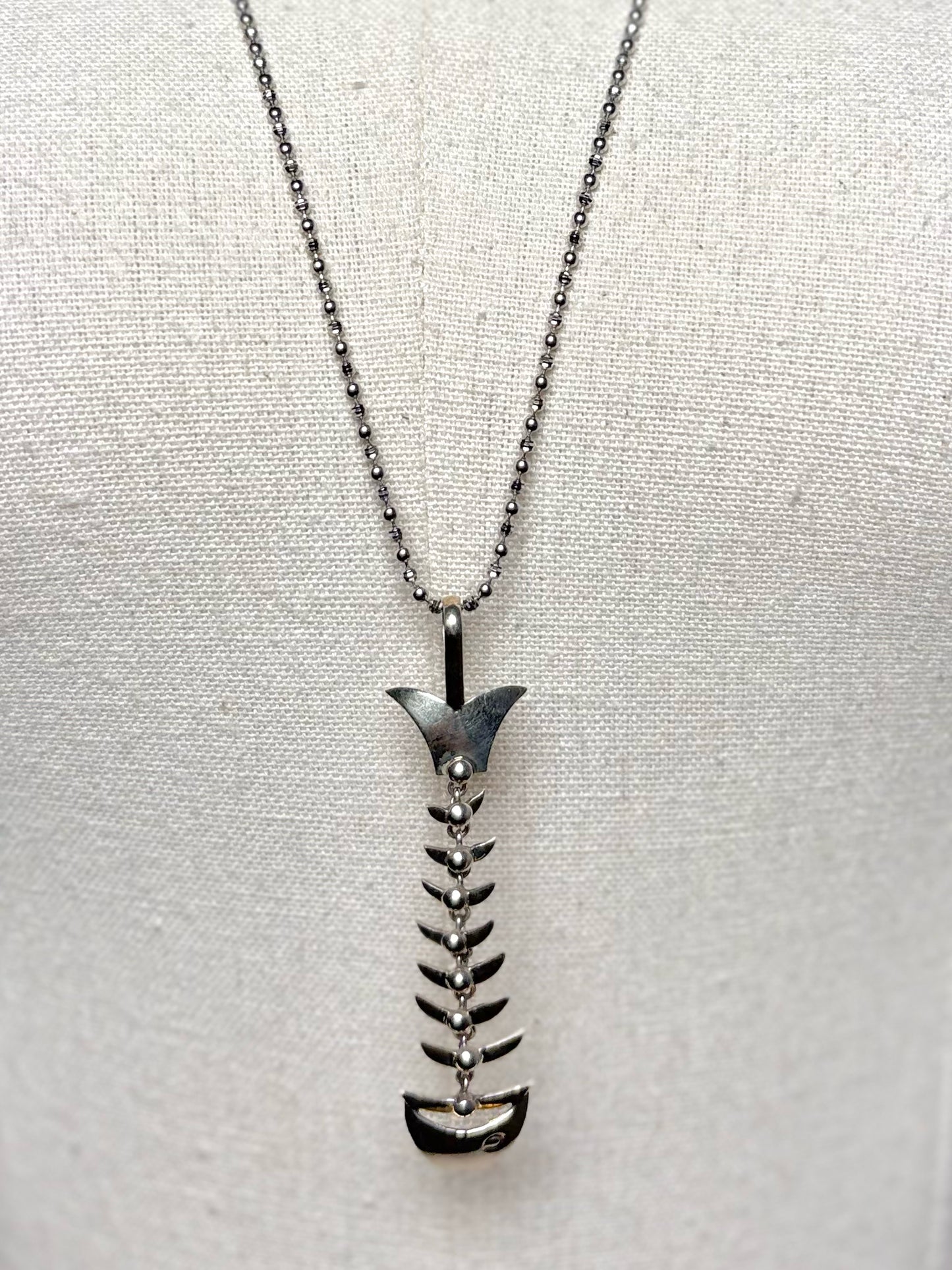 No Label Fish Skeleton Sterling Silver Diamond Cut Chain Necklace