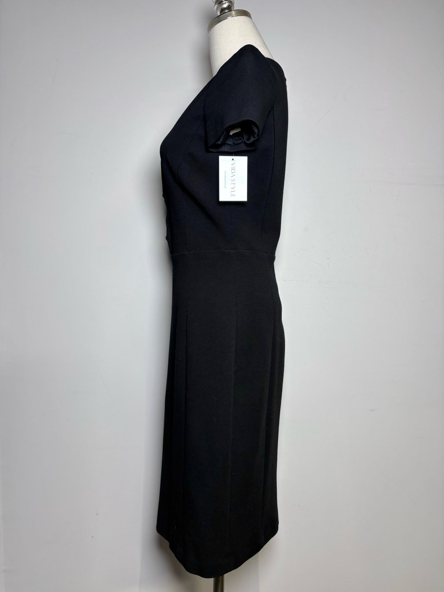 Women Size S (Estimate) Prada Black Accent Button Pre-owned Sheath Dress