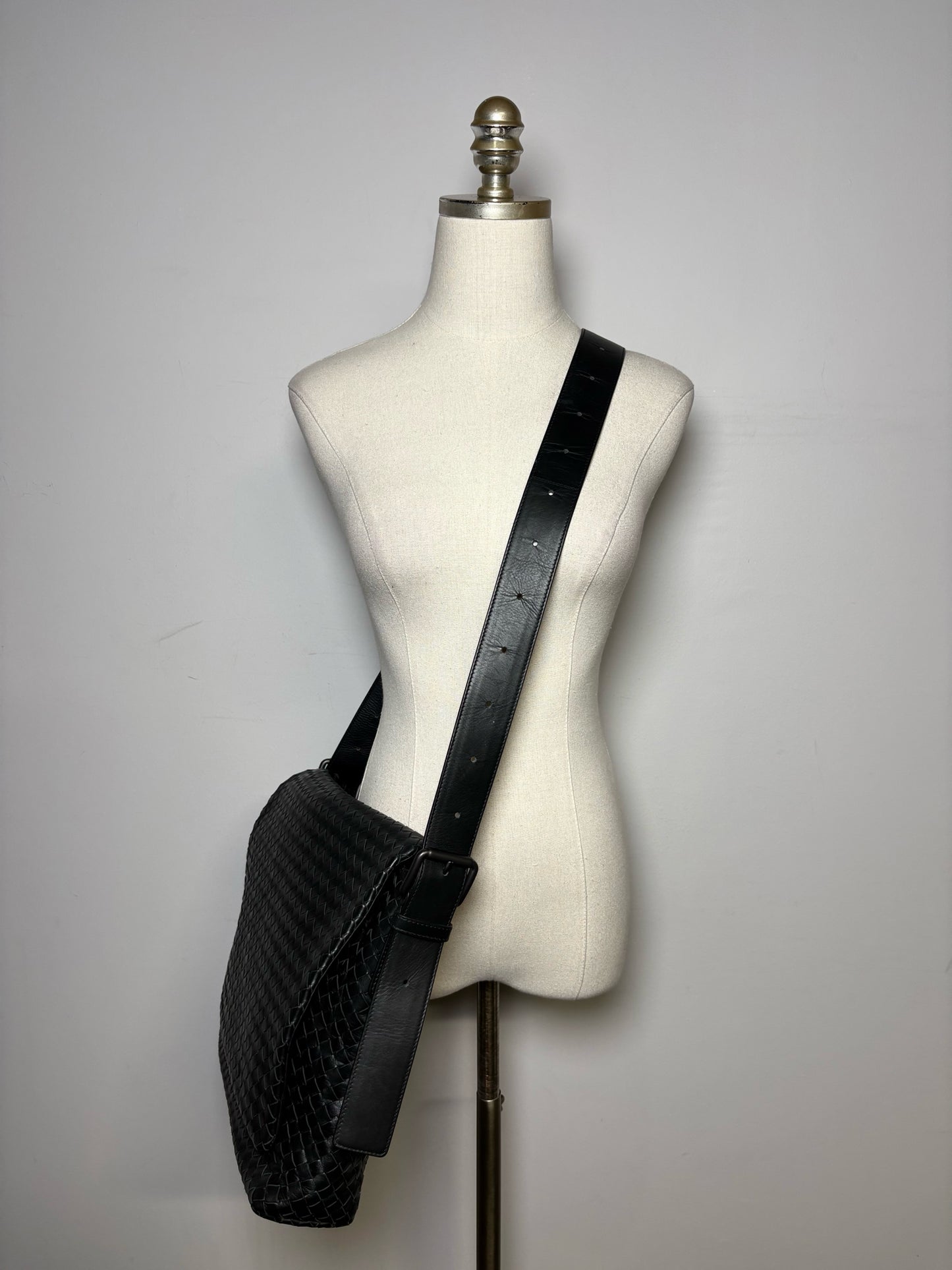 Bottega Veneta Woven Leather Pre-owned Black Calfskin Large Purse