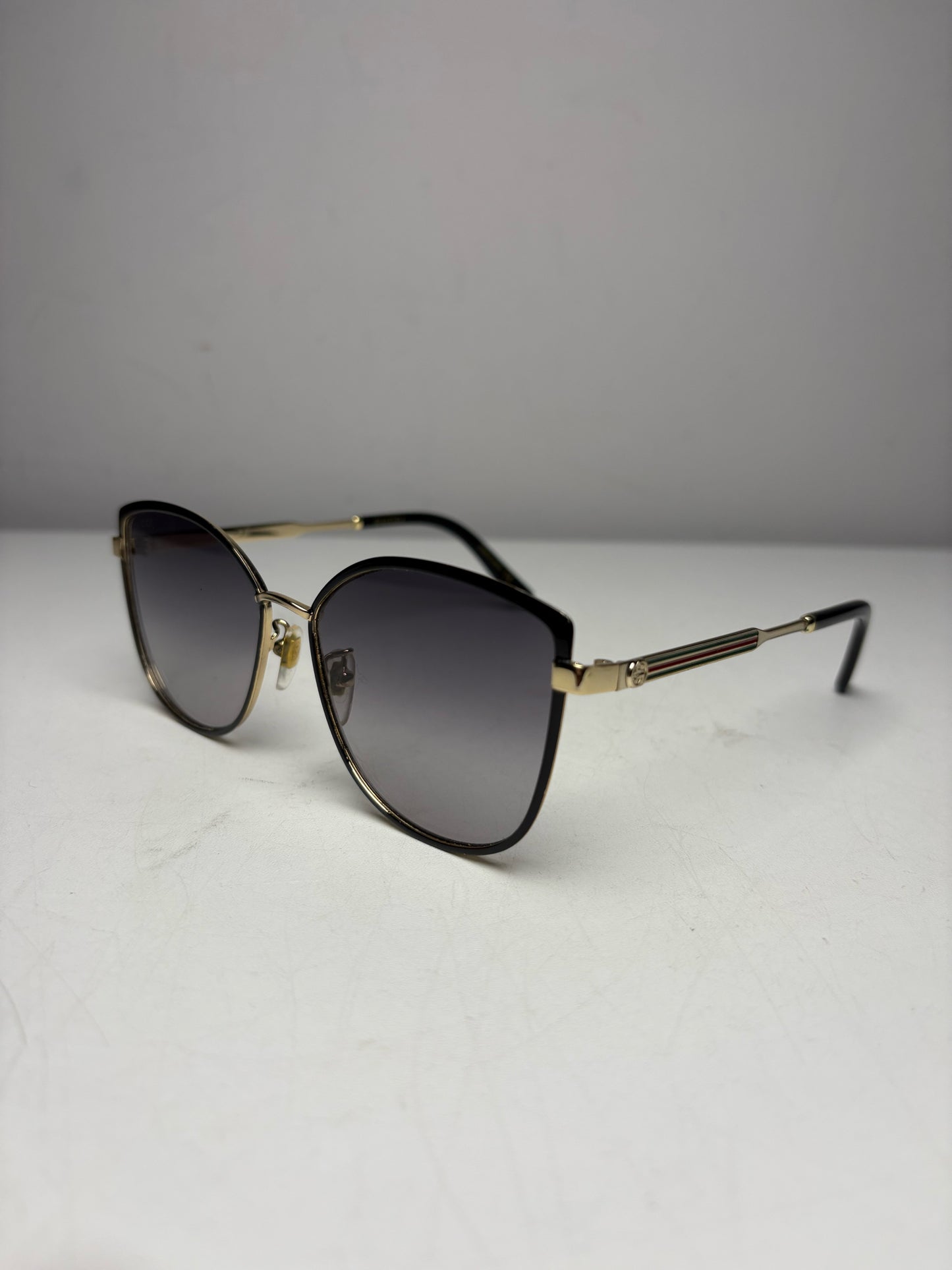 Women's Gucci GG0589SK Black & Gold Metal Pre-Owned Cat-Eye Sunglasses