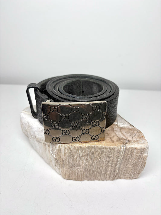 Mens Size 95 cm (38 US) Gucci Black Leather Embossed Men's Belt