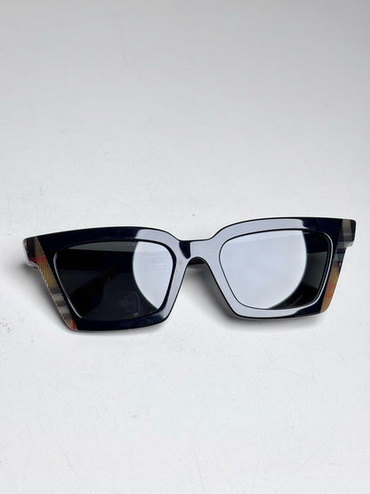 Burberry Briar B4392 U Women's Pre-owned Black Acetate Sunglasses