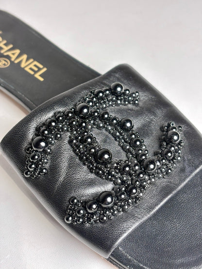 W Shoe Size 37.5 (7.5) Chanel Black Leather Women's Pre-owned Sandals