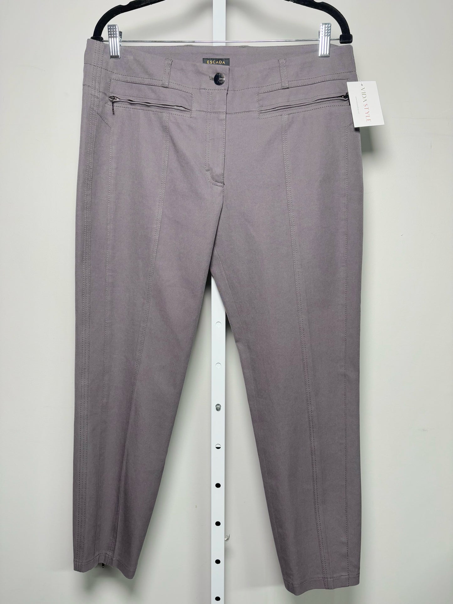 Women Size 42 ( 6 US) Escada Gray Solid Pants