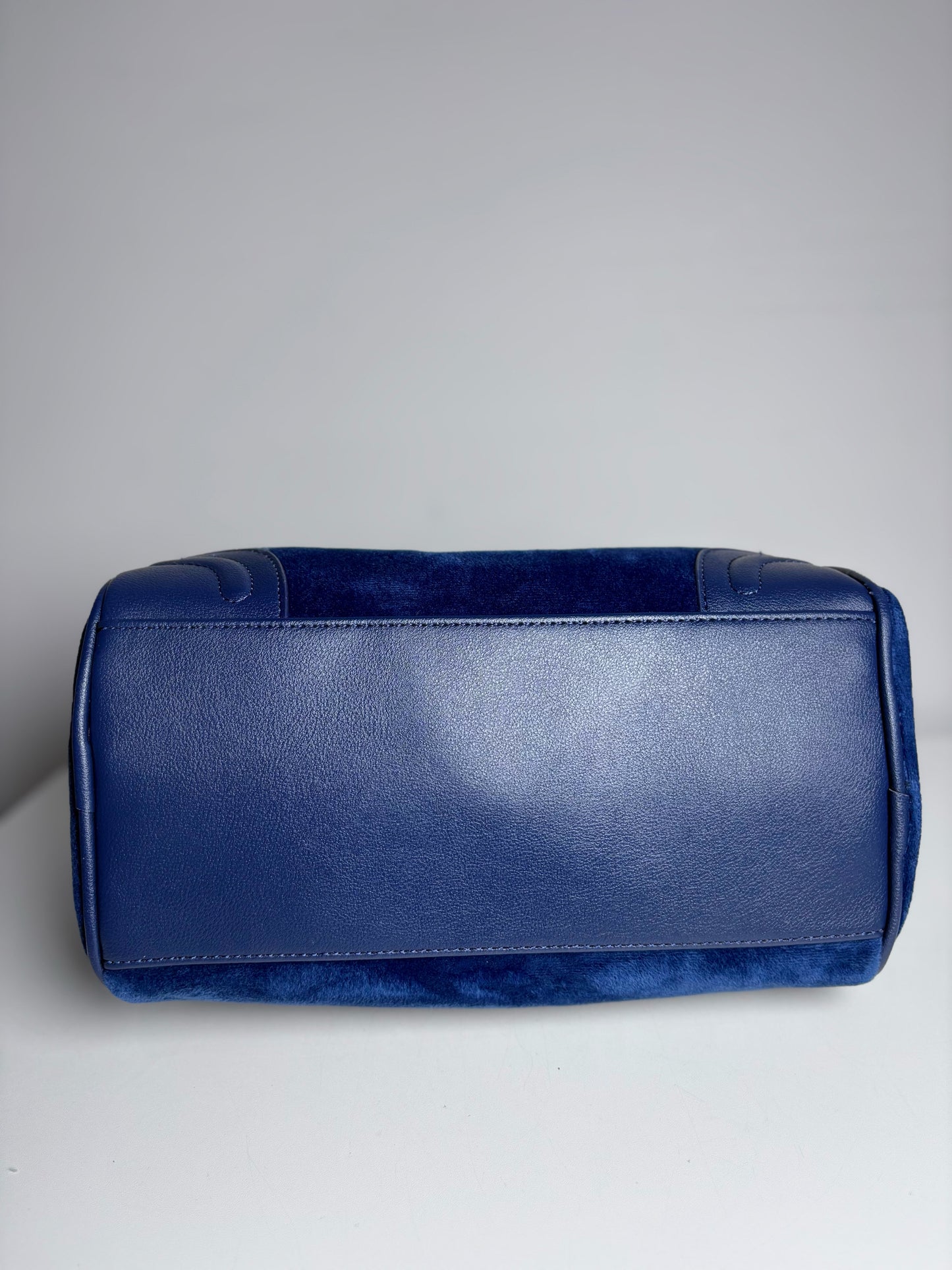 Y2K Juicy Couture Blue Logo Vintage Heritage Satchel Iconic Logo Pre-owned