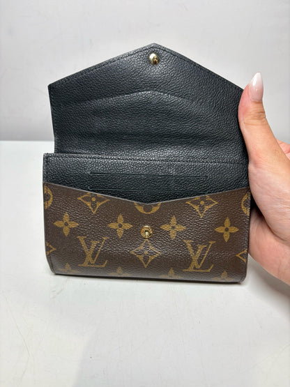 Louis Vuitton Pallas Compact Brown Monogram Canvas & Black Leather Pre-Owned Wallet