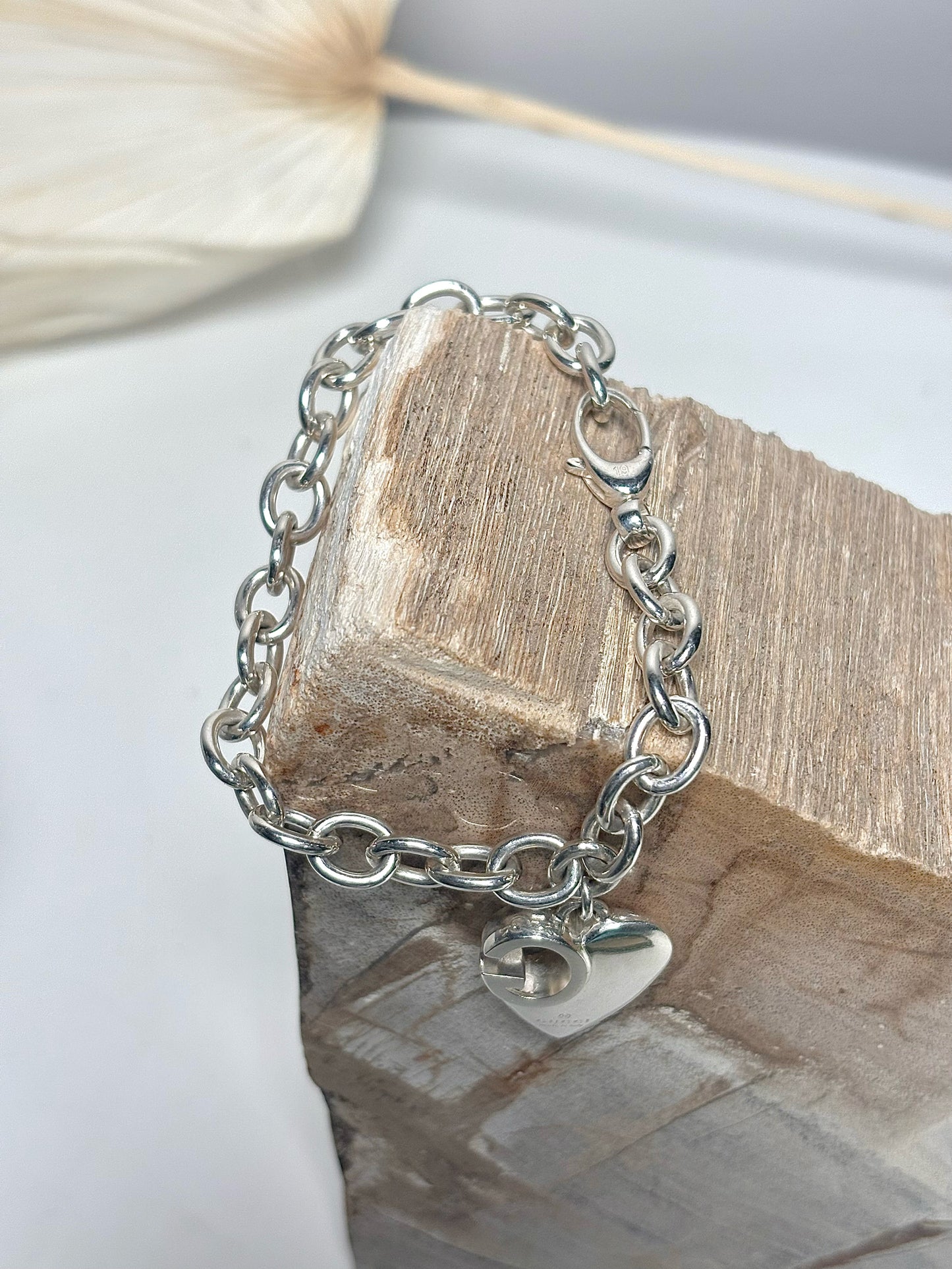 Gucci G- Heart Pre-owned Bracelet