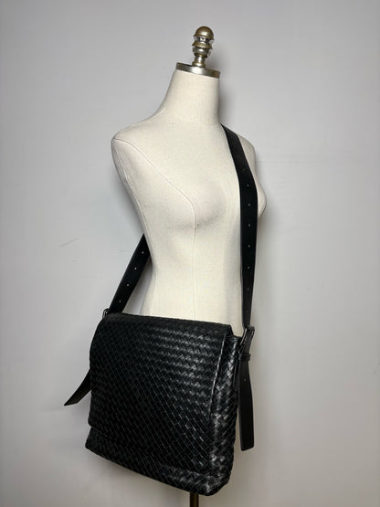 Bottega Veneta Woven Leather Pre-owned Black Calfskin Large Purse