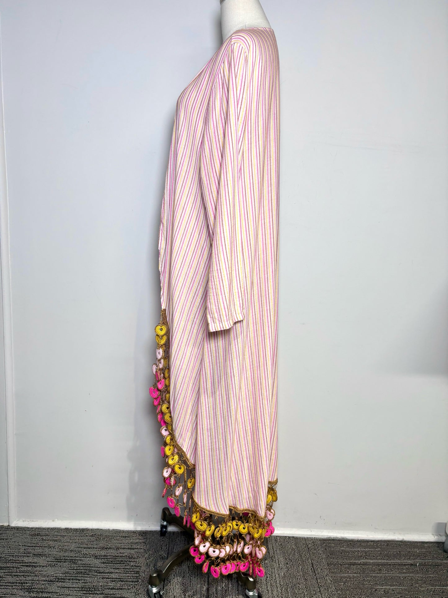 Women Size 1 (2 - 4 US) My Beachy Side Pink Embroidered, Crochet 3D Cover Up