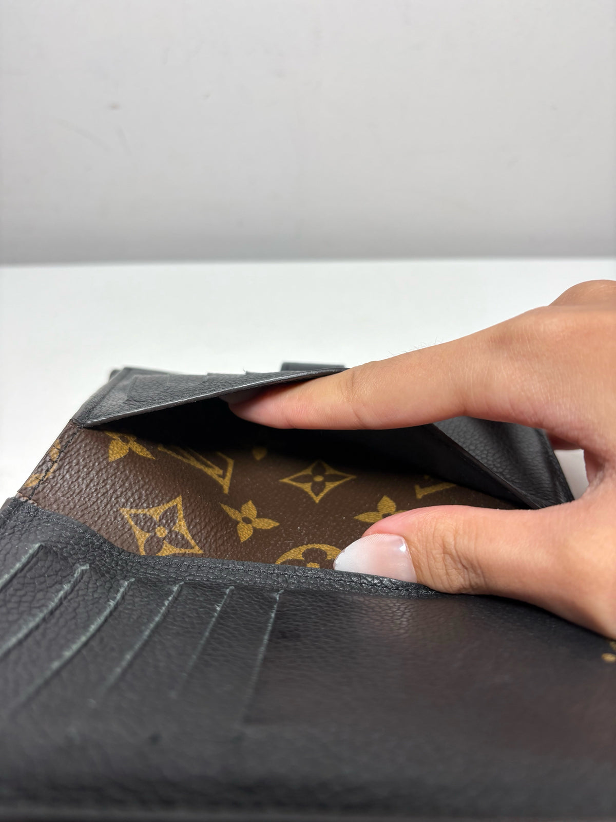 Louis Vuitton Pallas Compact Brown Monogram Canvas & Black Leather Pre-Owned Wallet