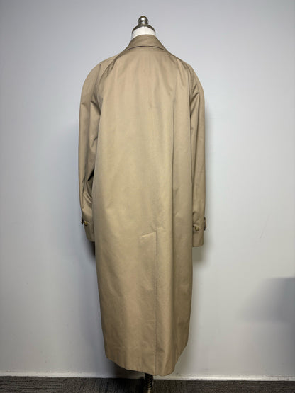 Burberrys' Khaki 51% Cotton, 49% Polyester Solid Men's Vintage Coat