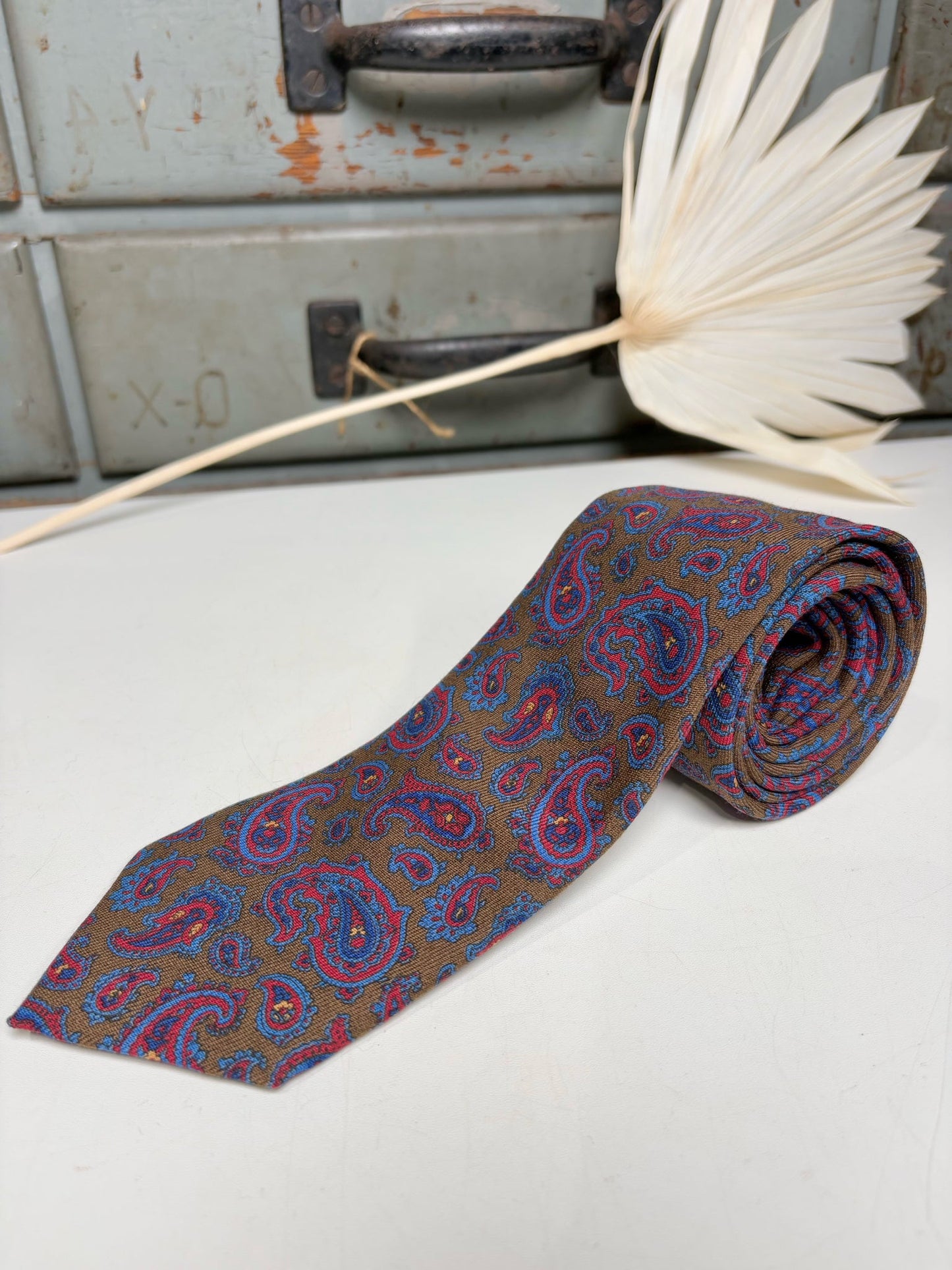 Drake's Olive, red, navy Wool Paisley Men's Tie