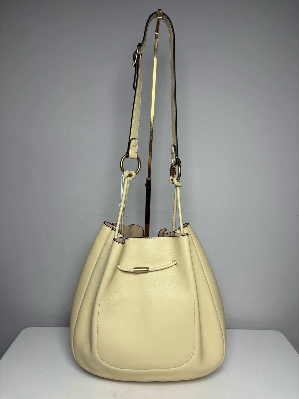 Women's Tory Burch 151 Mercer Hobo Buttermilk Leather NWT Pre-Owned Shoulder Bag