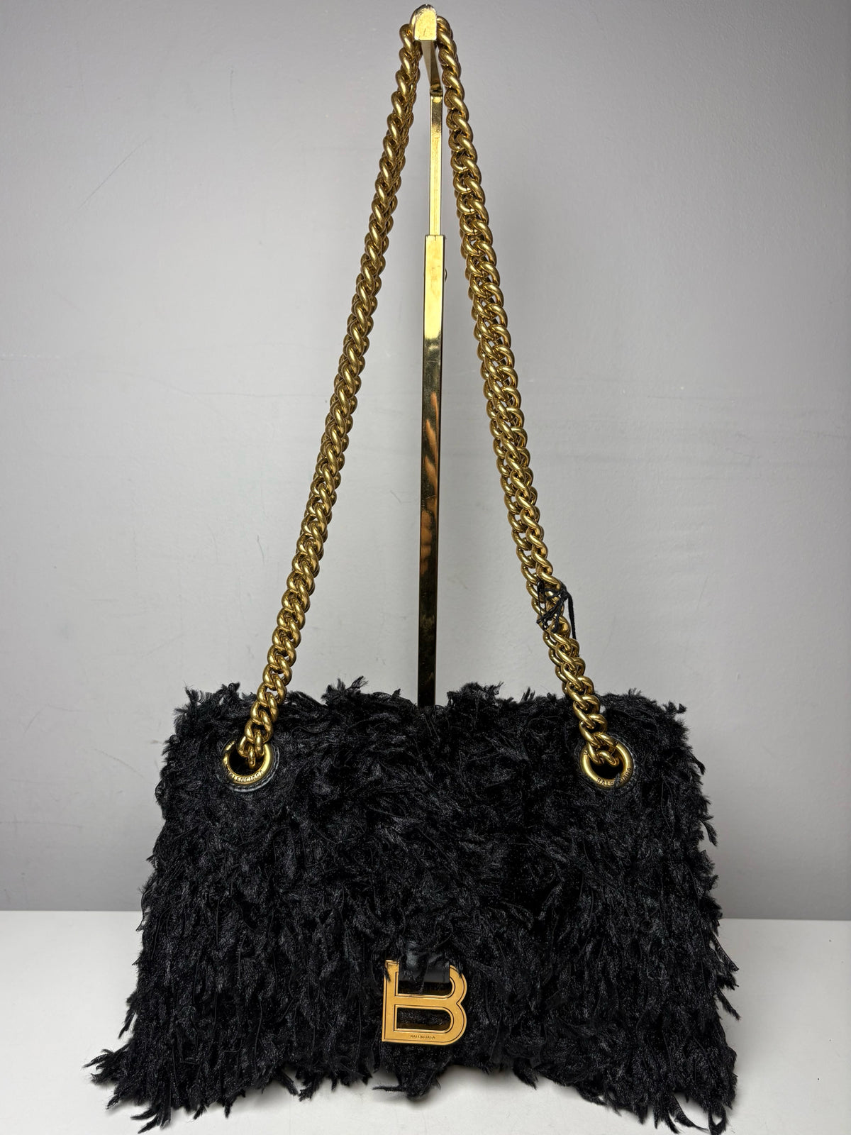 Women's Authentic Balenciaga Crush Chain Black Fabric Feather Gold-Tone NWT Pre-Owned Shoulder Bag