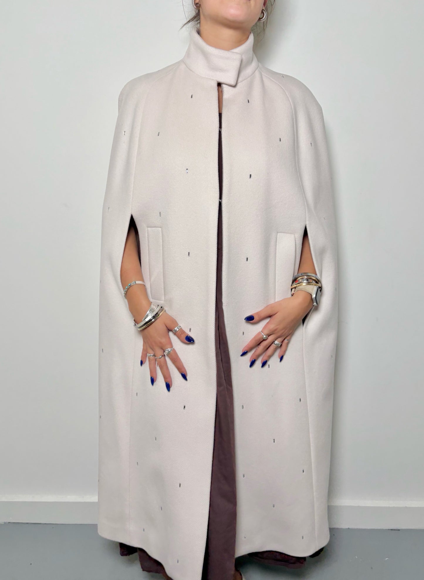 Women Size 44 (8, US) Peserico Off White Crystal Detail Coat