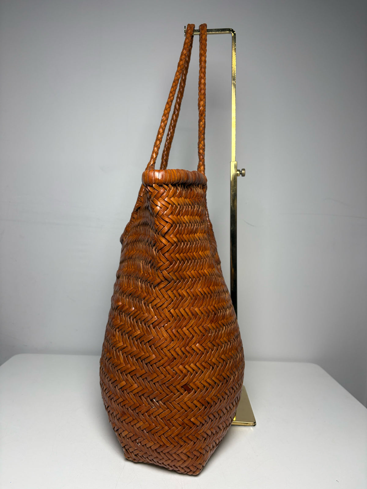 Women's Dragon Diffusion Tan Handwoven Leather NS Diagonal Pre-Owned Basket Tote Bag