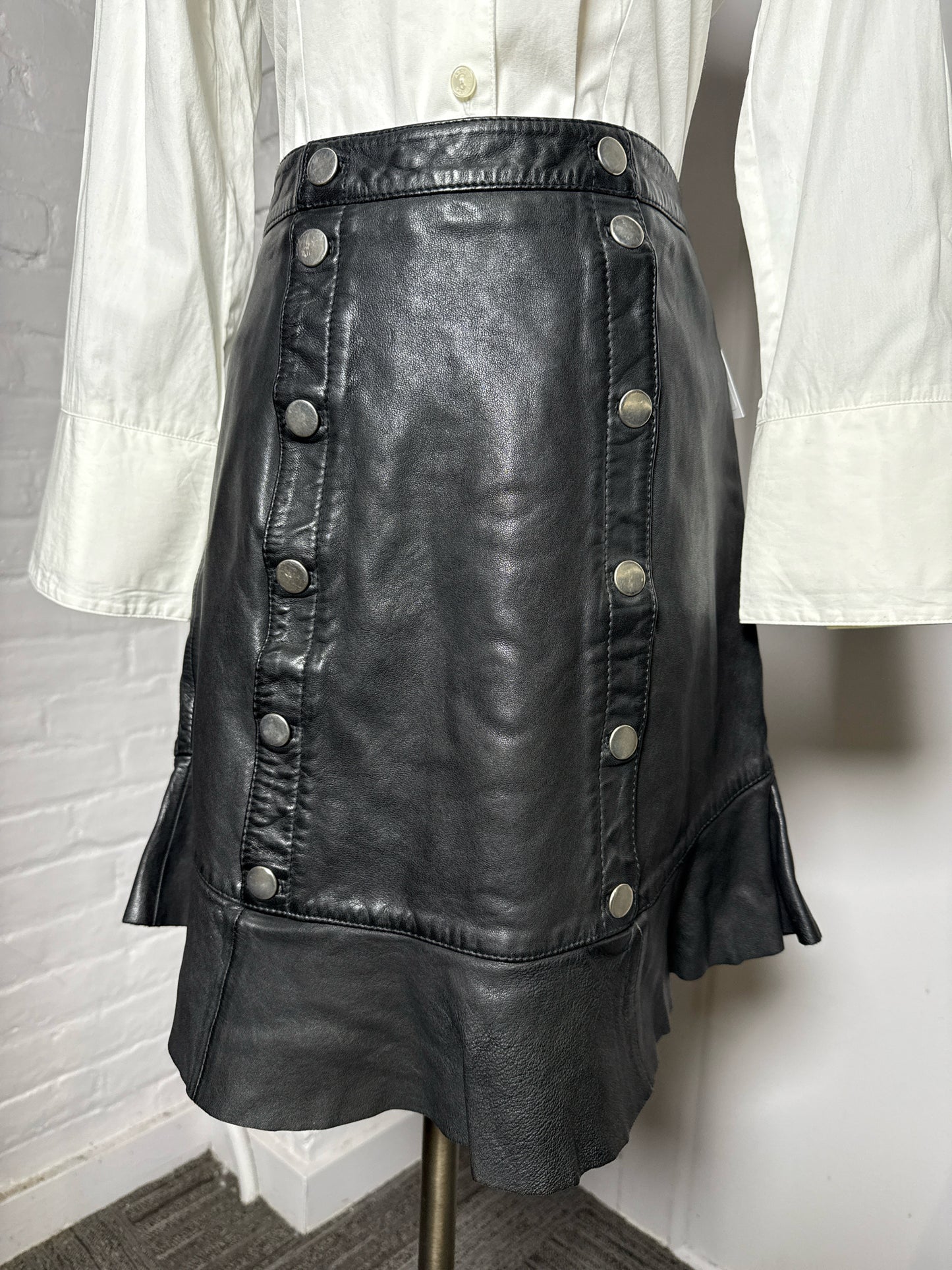 Women Size 8 Walter Baker Black Ruffle Hem Lamb Leather Skirt