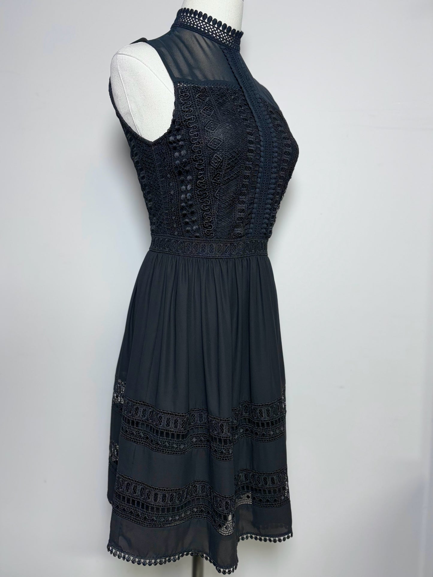 Women Size 2 All Saints Black Solid Dress
