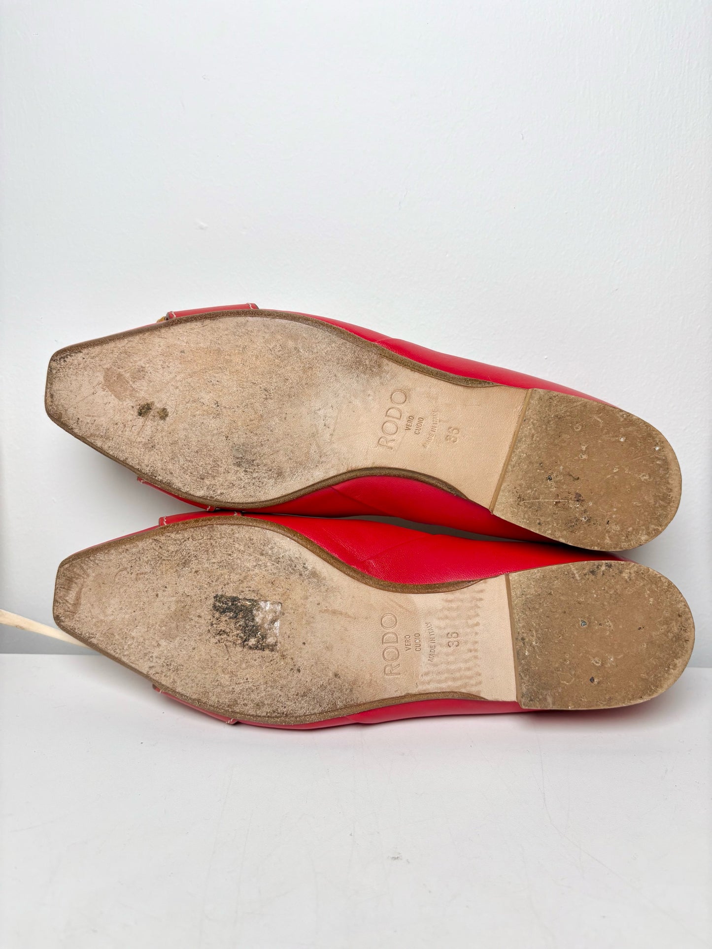 W Shoe Size 36 (5.5/6 US) Rodo Red Leather Cowhide Flats
