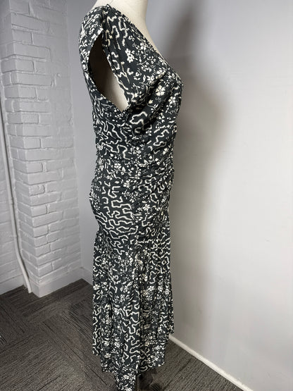 Women Size 40 (8 US-Runs Small) Isabel Marant Green-Black Floral Print MidiDress