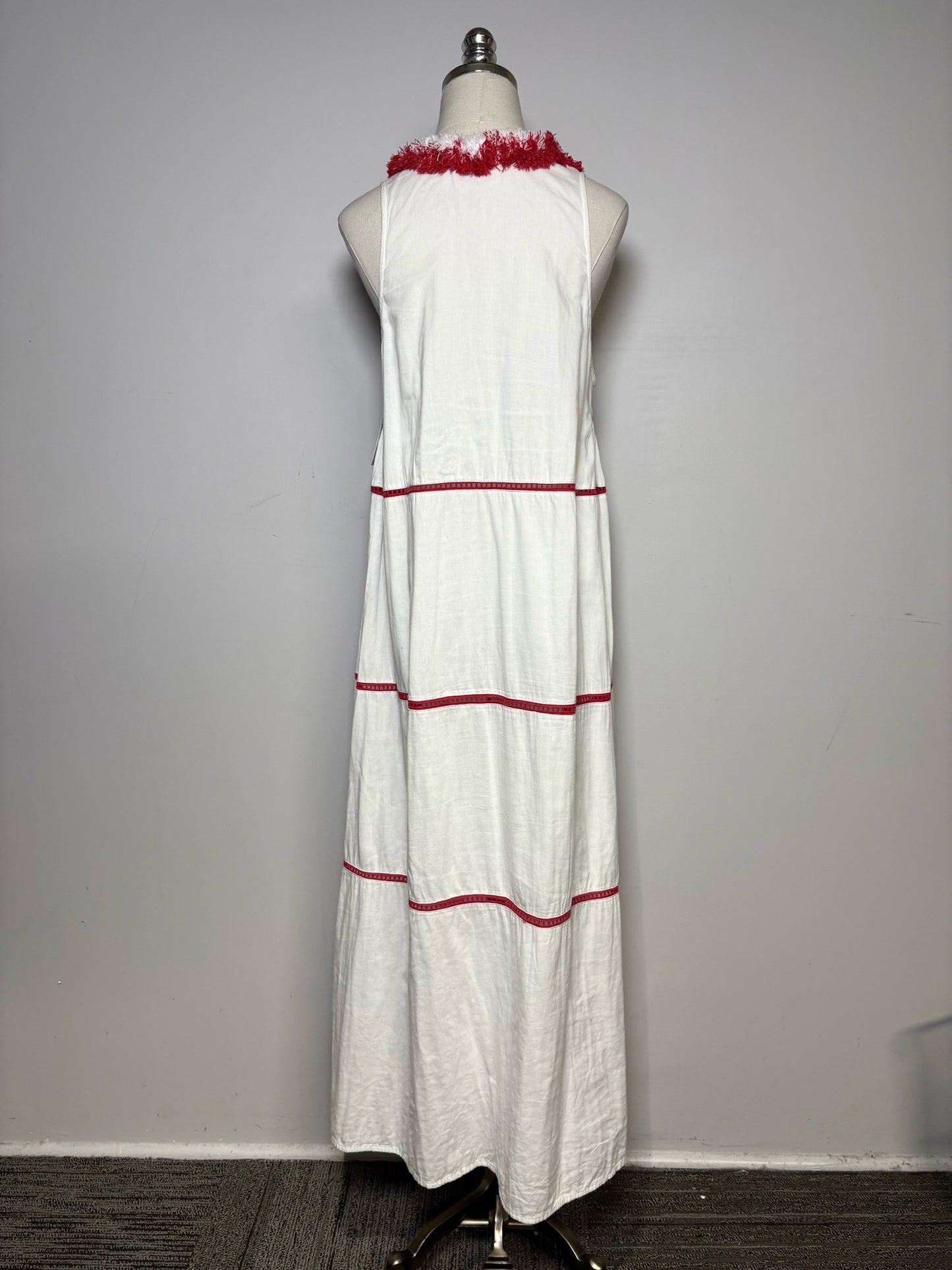 Women's Size M Rae Feather White & Red Embroidered Cutout Cotton Pre-Owned Tiered Maxi Dress
