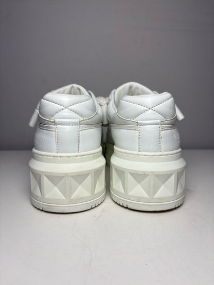 Women's Size 39 Valentino Garavani One Stud XL Nappa Leather Pre-Owned Sneakers