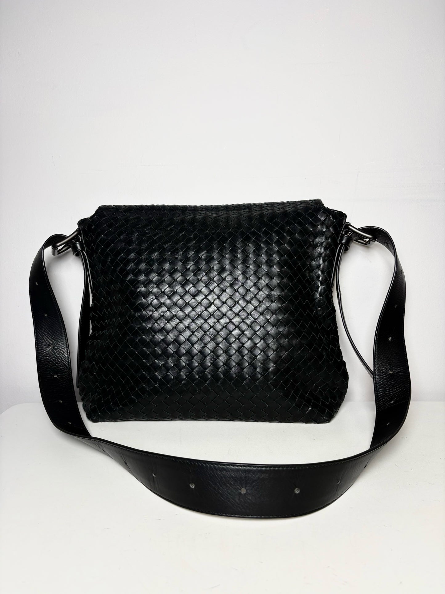 Bottega Veneta Woven Leather Pre-owned Black Calfskin Large Purse