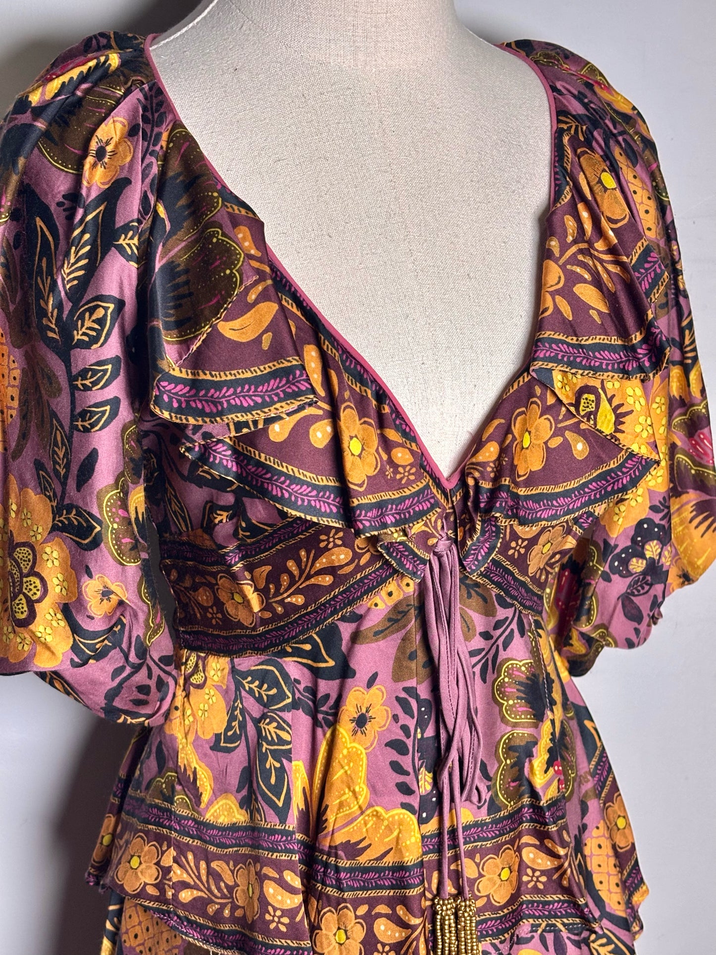 Women Size XXS Farm Rio Purple, Gold, Black Floral Print Pre-owned, NWT Dress