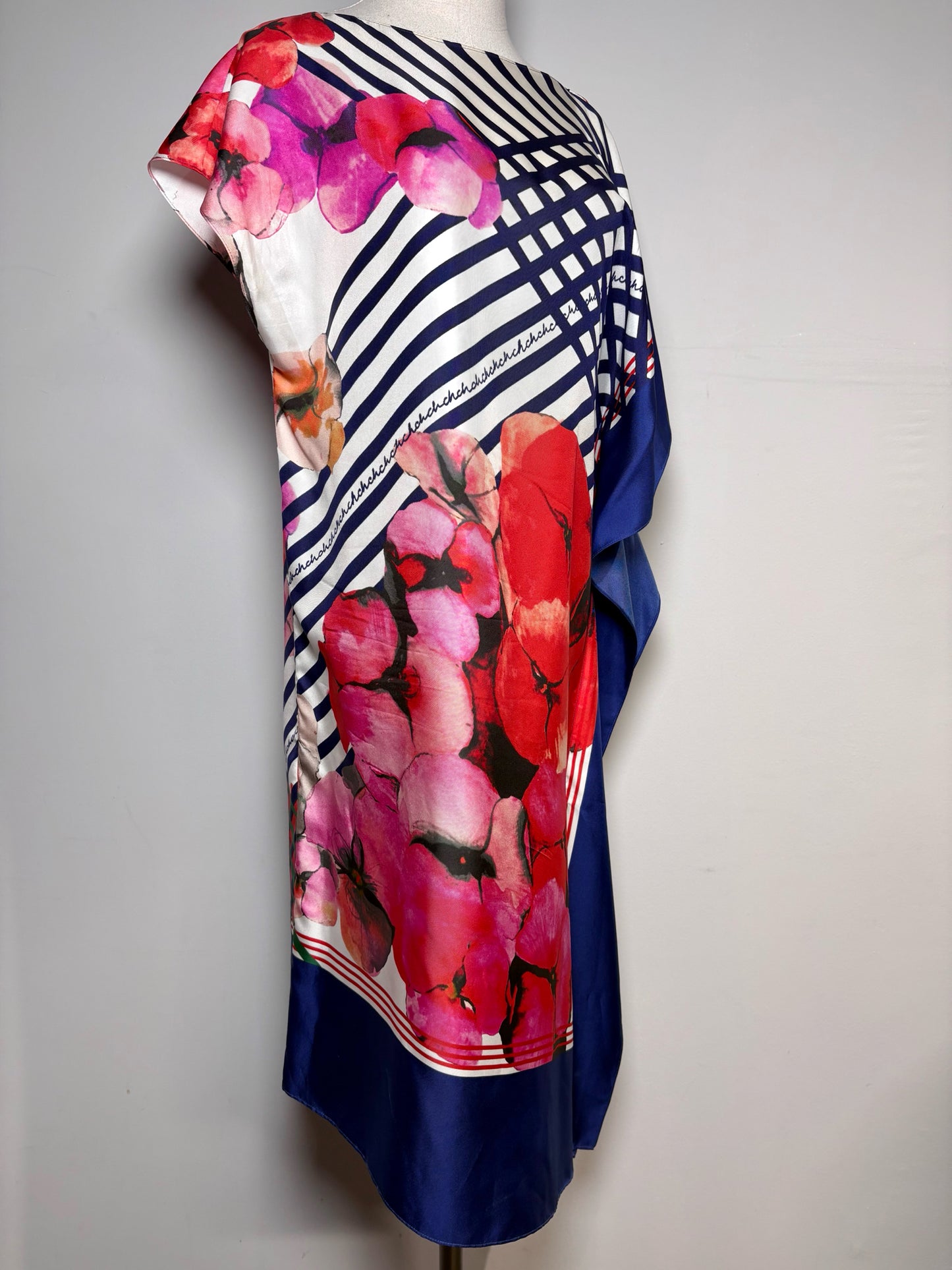 Women Size XS CH Carolina Herrera blue,white,red,pink 100% Silk Top