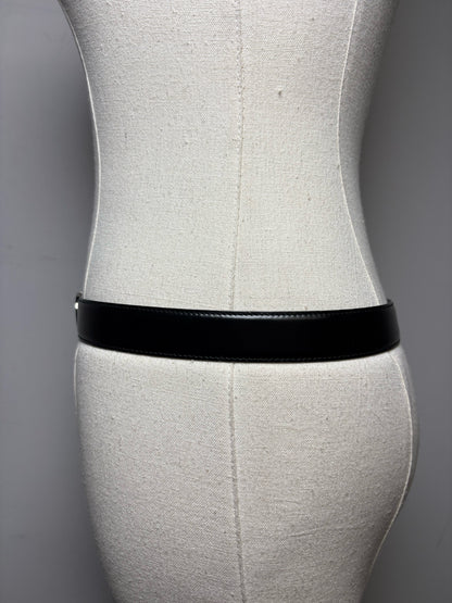 Women's Authentic Salvatore Ferragamo Gancini Black Leather Silver-Tone Buckle Pre-Owned Belt