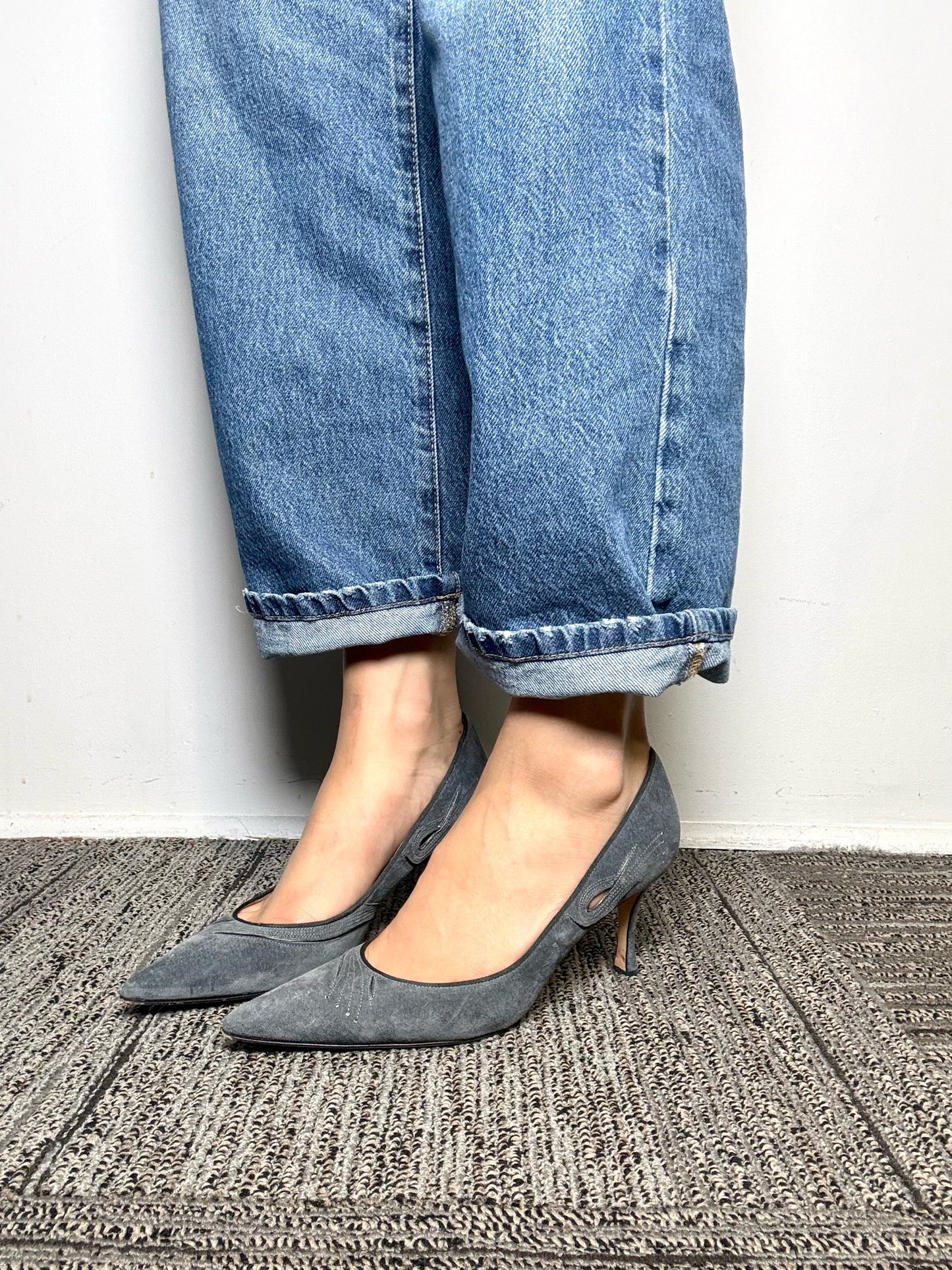 W Shoe Size 39 Manolo Blahnik Rela Grey Suede Pre-owned Pump