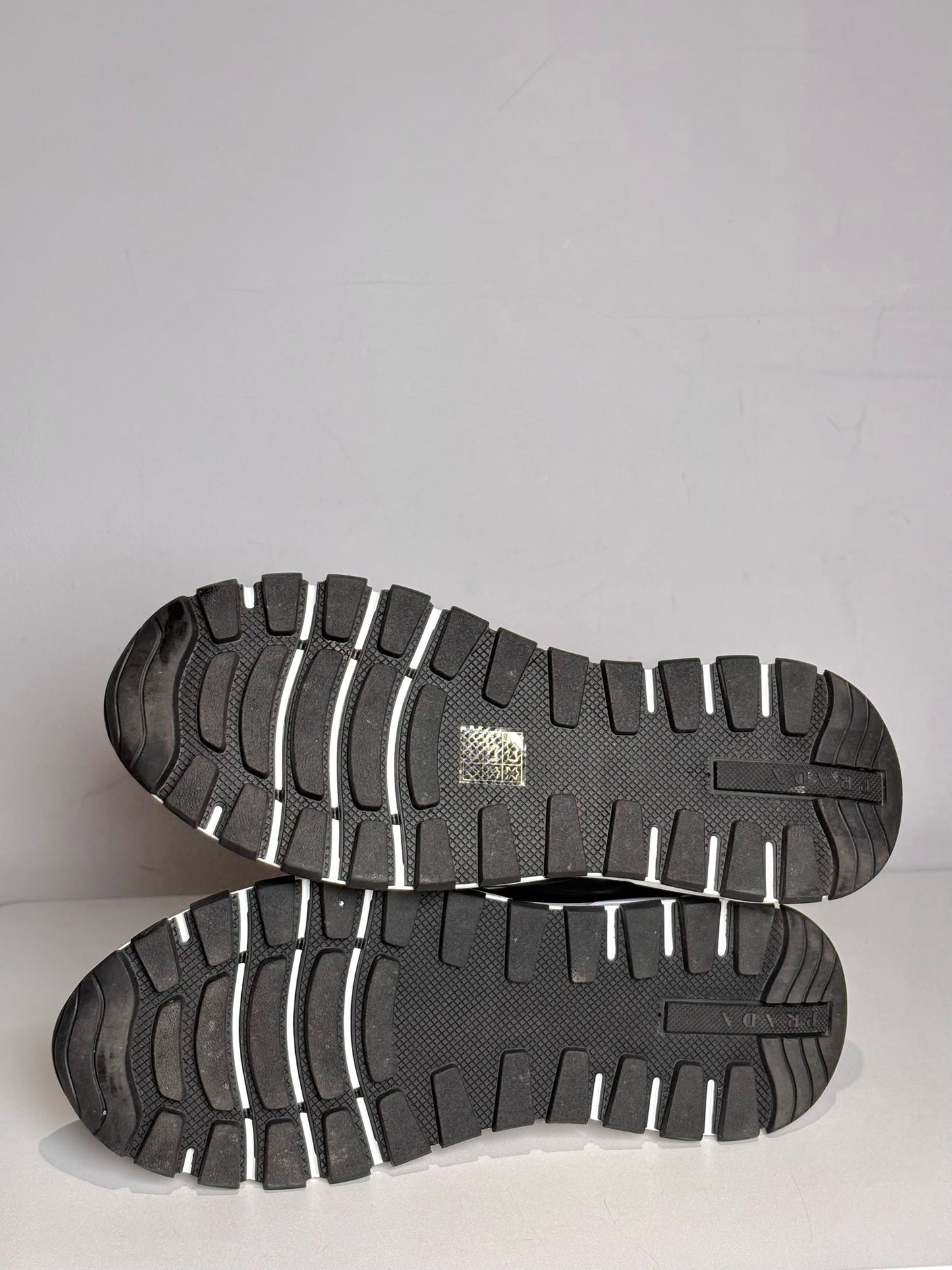 W Shoe Size 40 (10) Prada Prax 01 Black, White Calfskin Women's Sneakers
