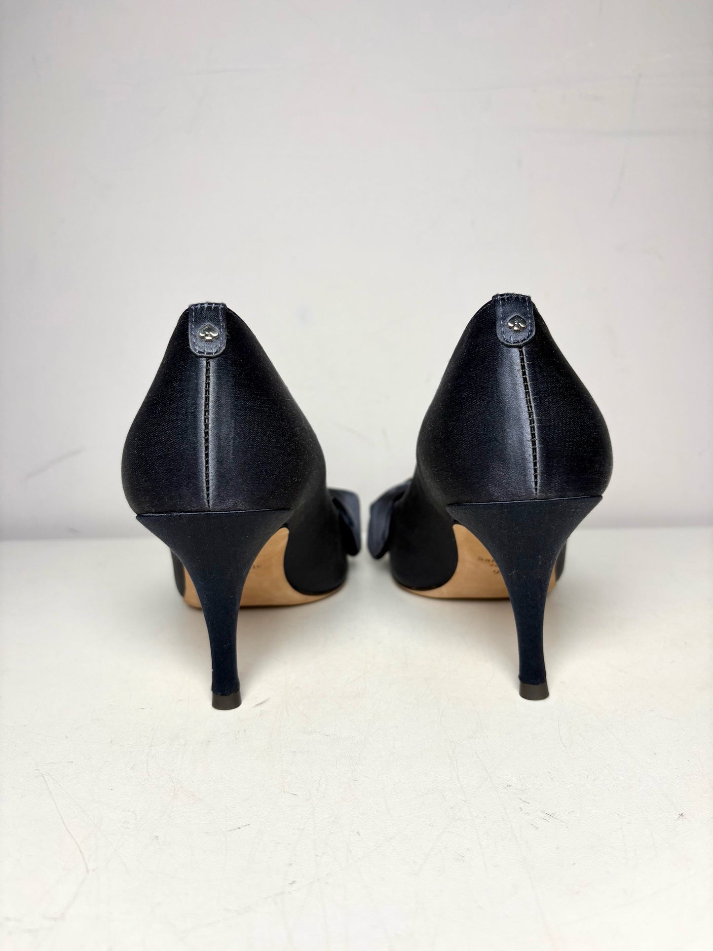 W Shoe Size 9.5 Kate Spade New York Crawford Navy Satin Pre-owned, NWT Pump
