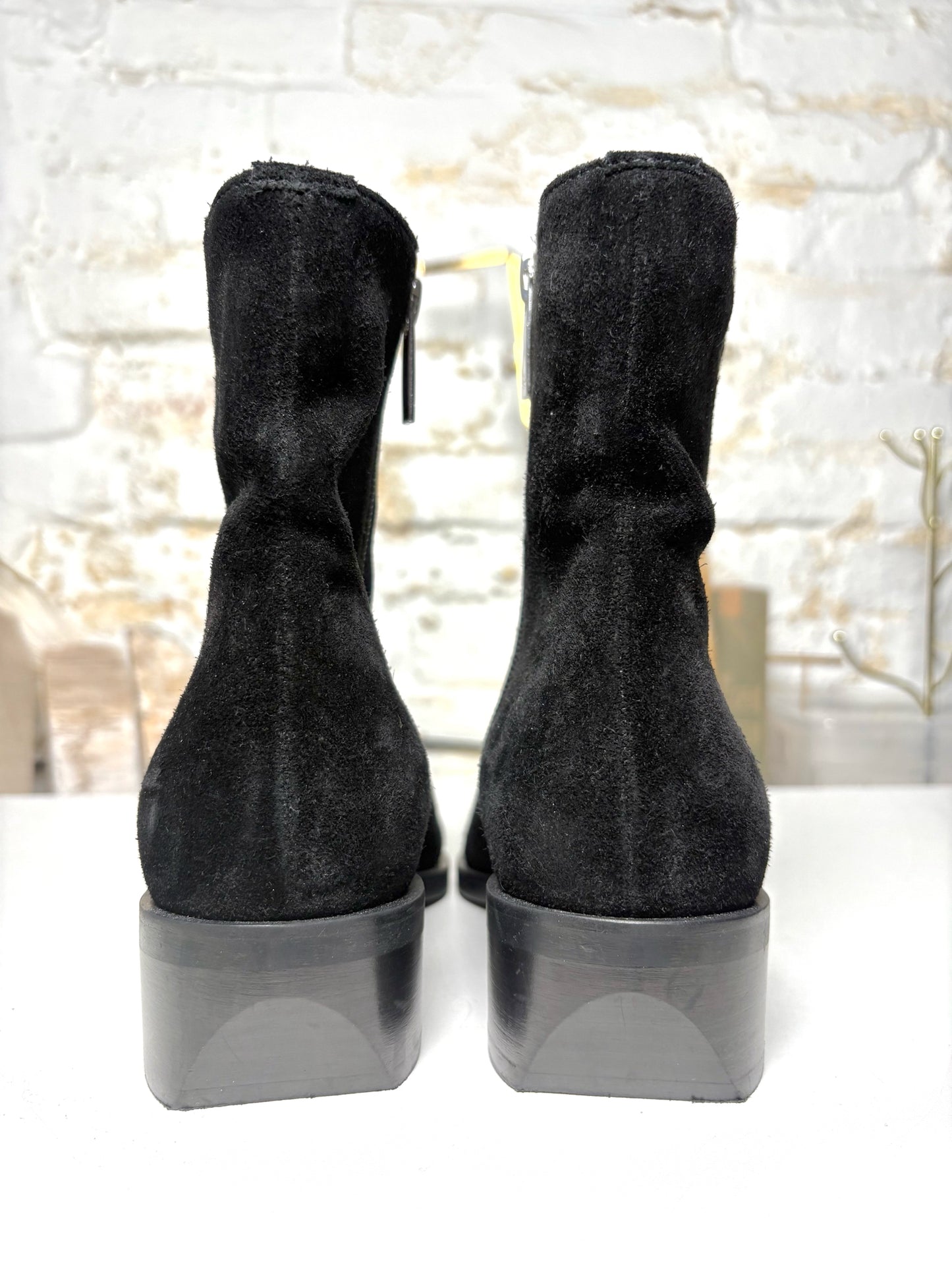 W Shoe Size 6.5 Aquatalia Black Suede Pre-owned Boots