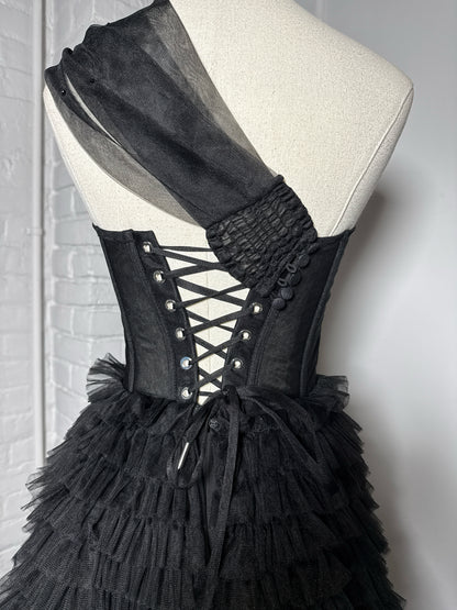 Women Size XS Milla Black Tulle Tiered One-Shoulder Gown