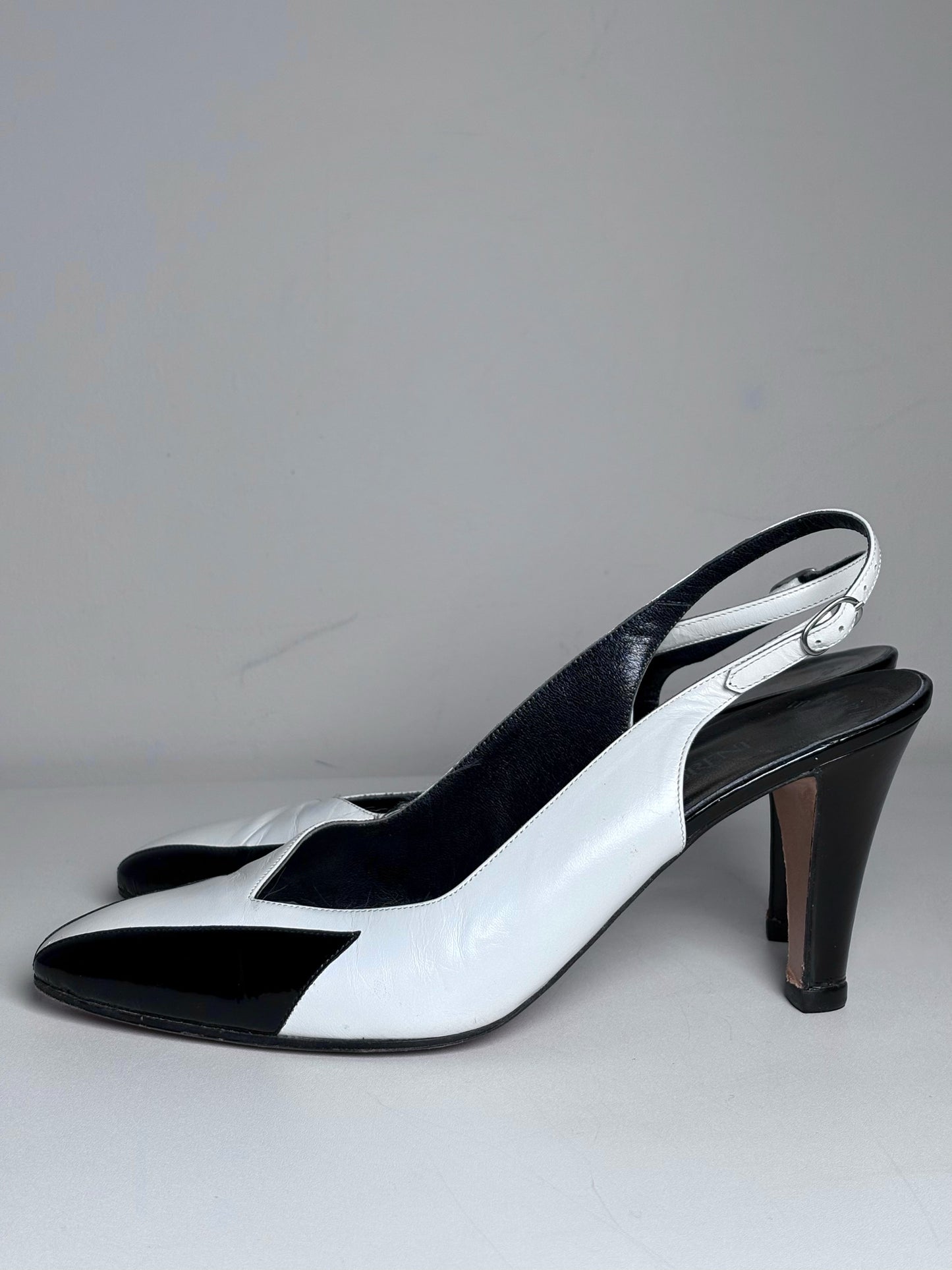 W Shoe Size 8 (Fits 6.5 - 7) Yves Saint Laurent Black, White Leather Heels