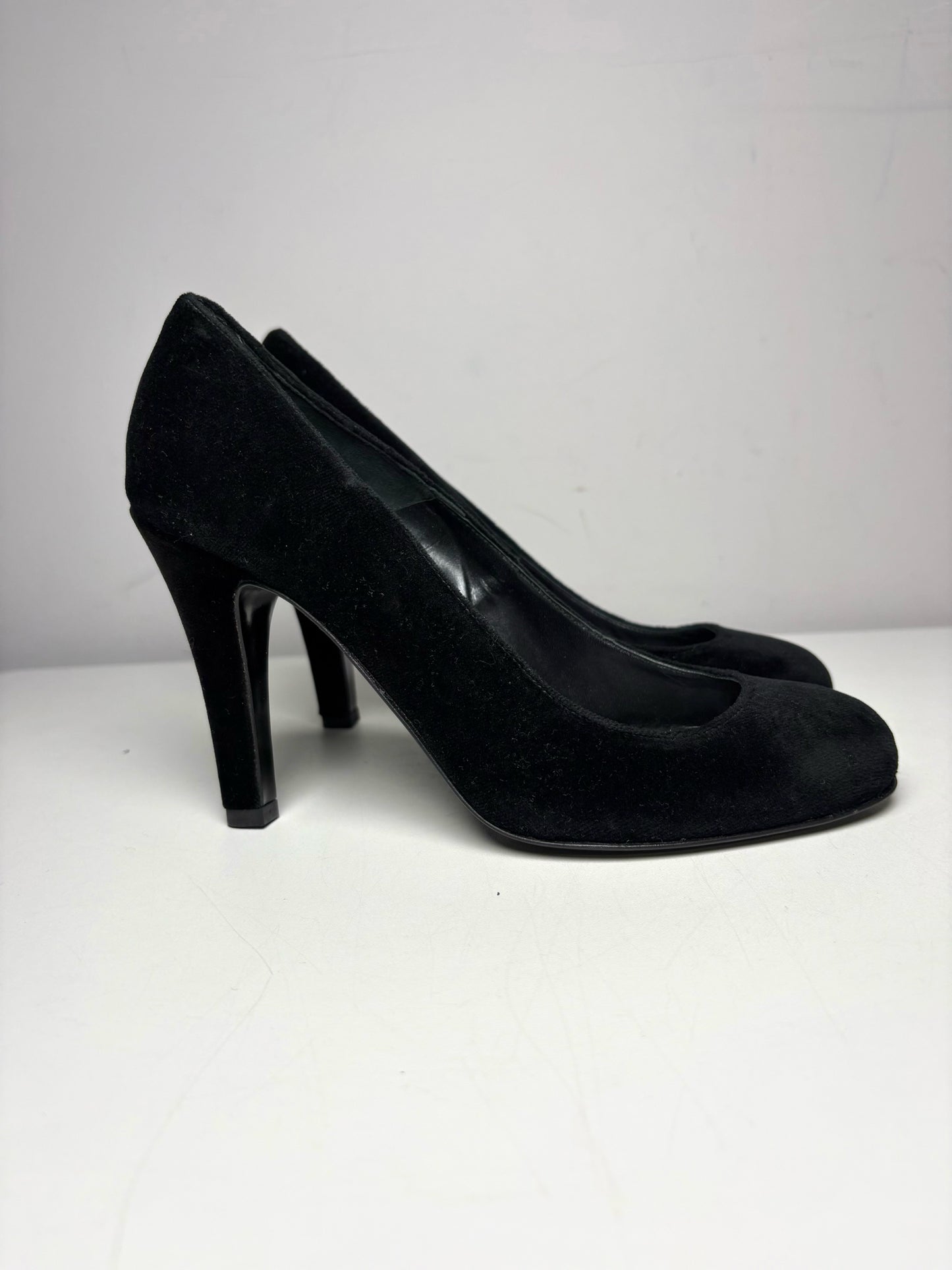 W Shoe Size 7 Jill Stuart Black Velvet Women's NWT Heels
