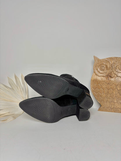 W Shoe Size 8 Stuart Weitzman Black Leather Suede Ankle Boots