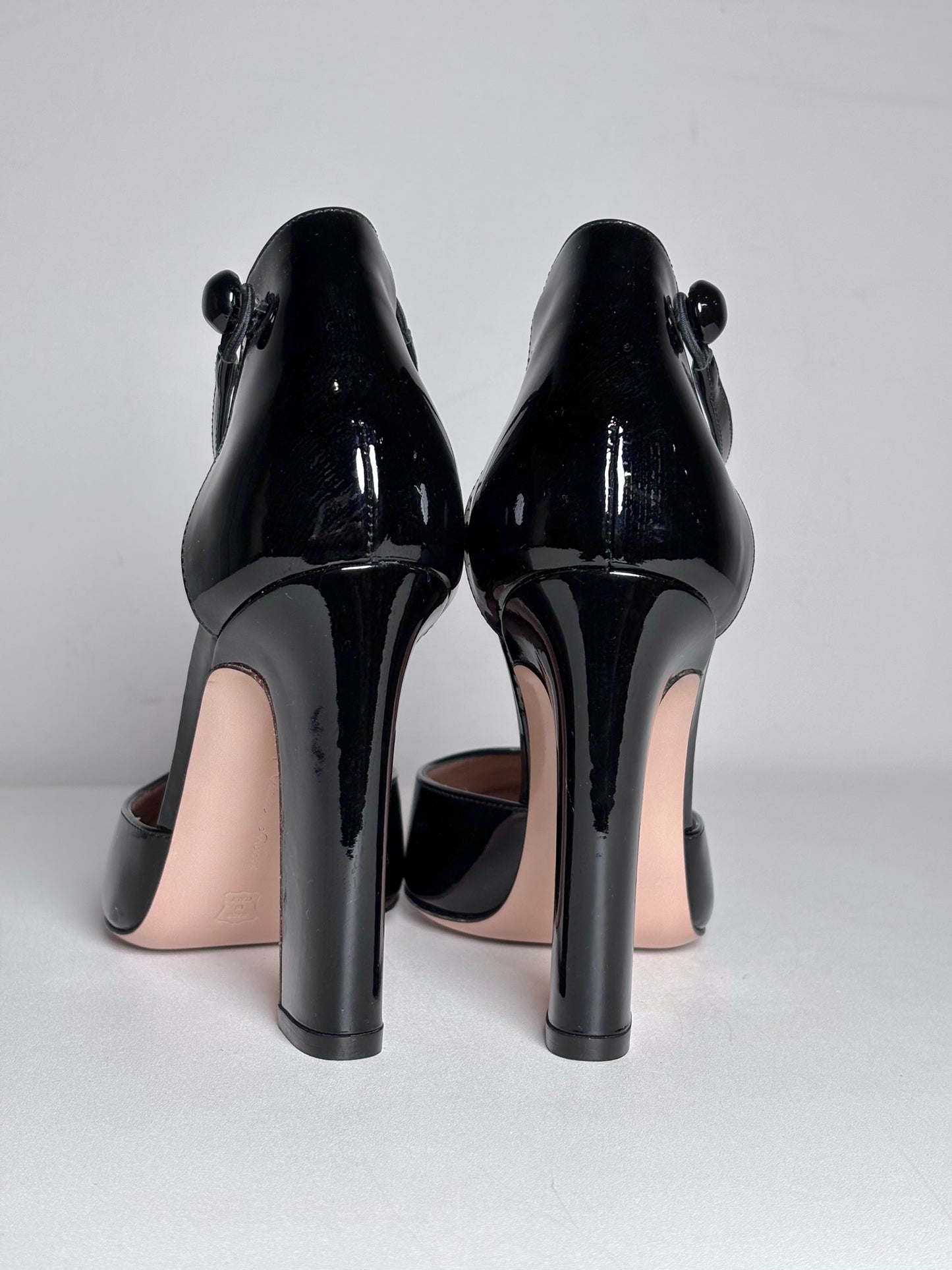 W Shoe Size 37.5 (7 US) Gianvito Rossi Black Leather Patent Pre-owned, NWT Heels