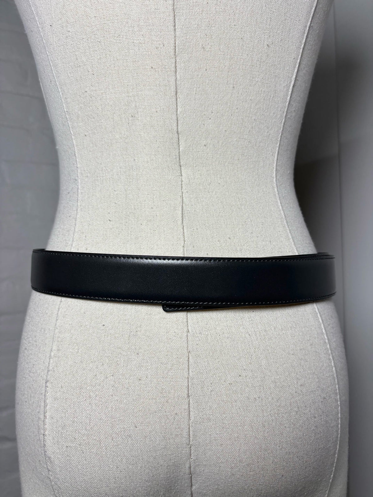 Escada Leather Charcoal L/XL Belt EE Gold Tone Logo