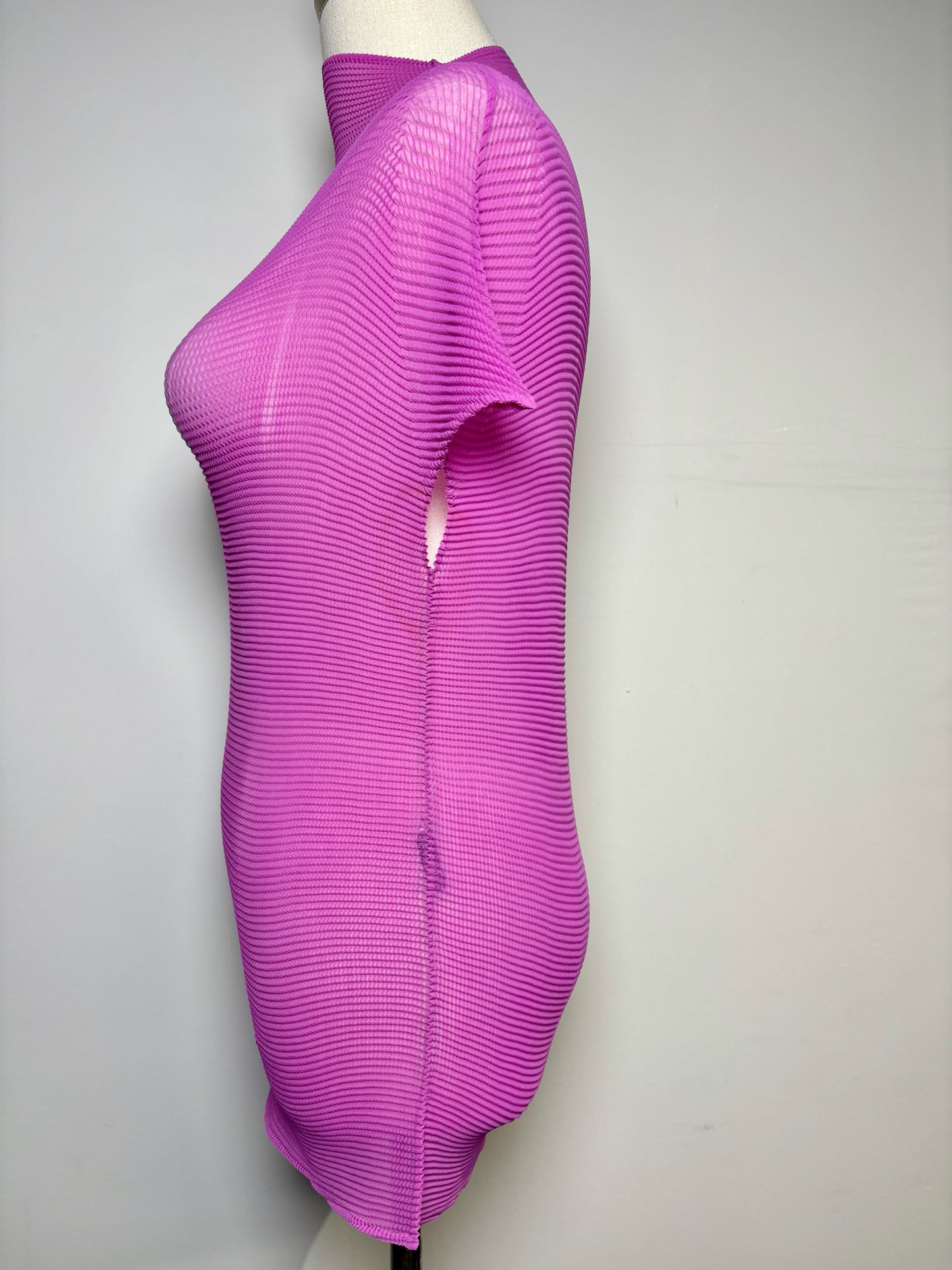 Women Size S (Estimate) Issey Miyake Me Pleats Magenta Stretch Crinkle Top