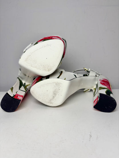 W Shoe Size 39 (8.5 - 9 US) Dolce & Gabbana White Fabric Pre-owned Heels