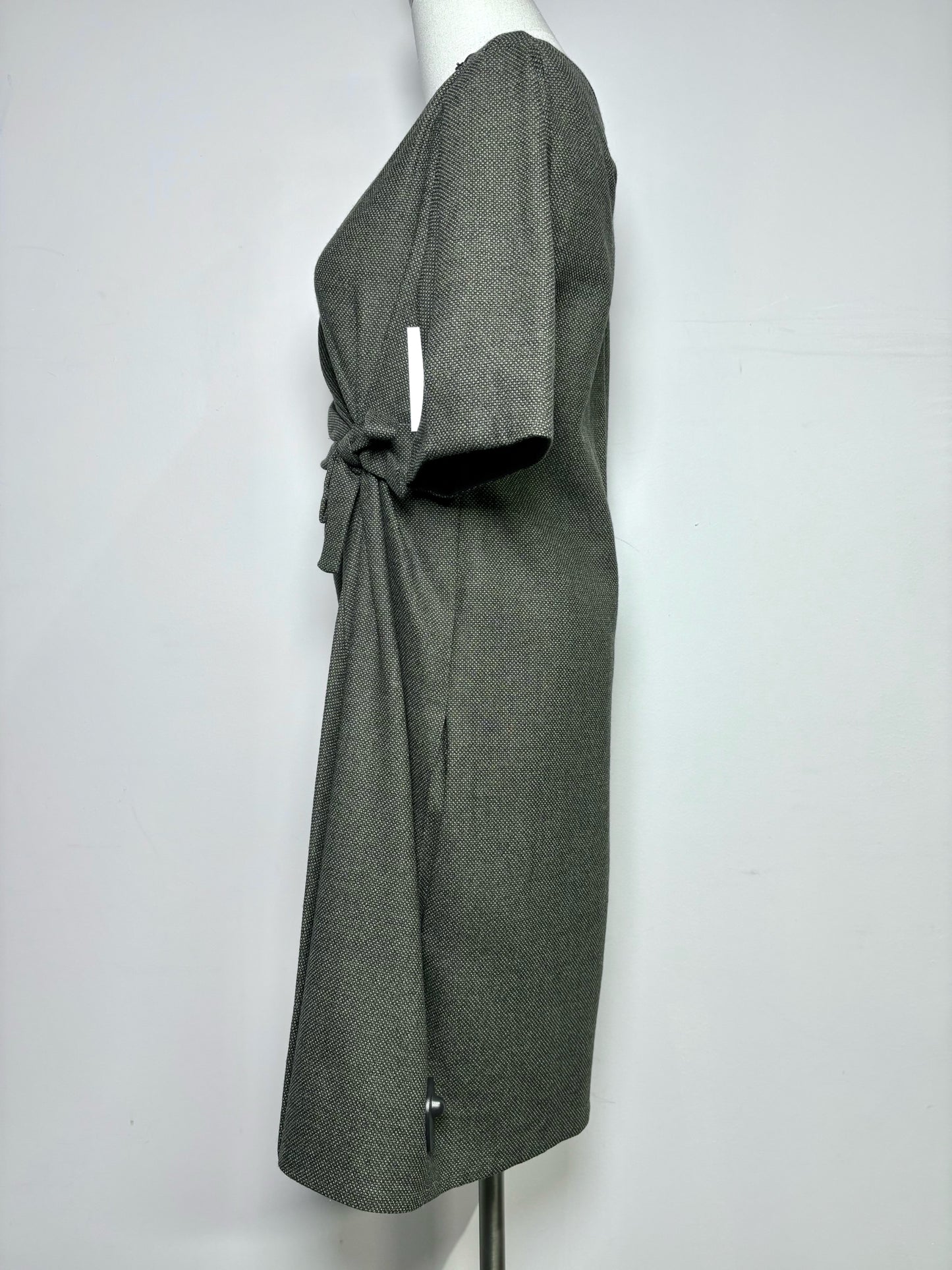 Women Size 42 ( 6 US) Gucci Olive Green, Black Tweed Sheath Dress