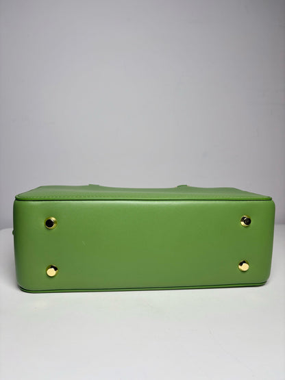 Veronica Beard Boxy Shoulder Leather Pre-owned, NWOT Lemongrass Green Bag