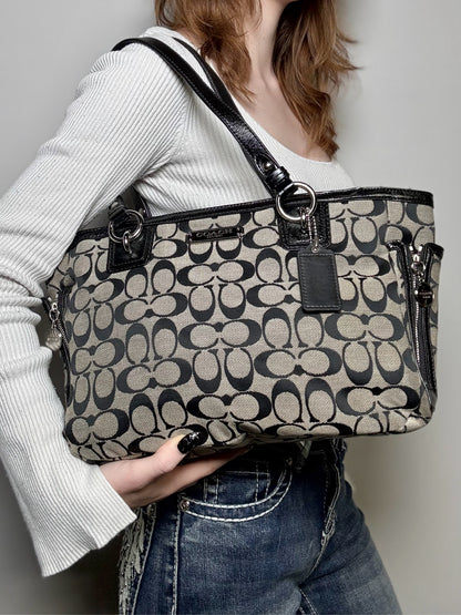Coach Gallery Signature Monogram F19249 Canvas, Leather Pre-owned Purse